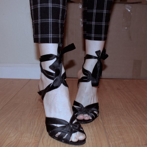 ZIGI SOHO Black Ribbon Ankle Tie Stilettos NWOT - Picture 1 of 4
